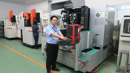 张更勤与数控设备 推动现代制造业的精密化发展